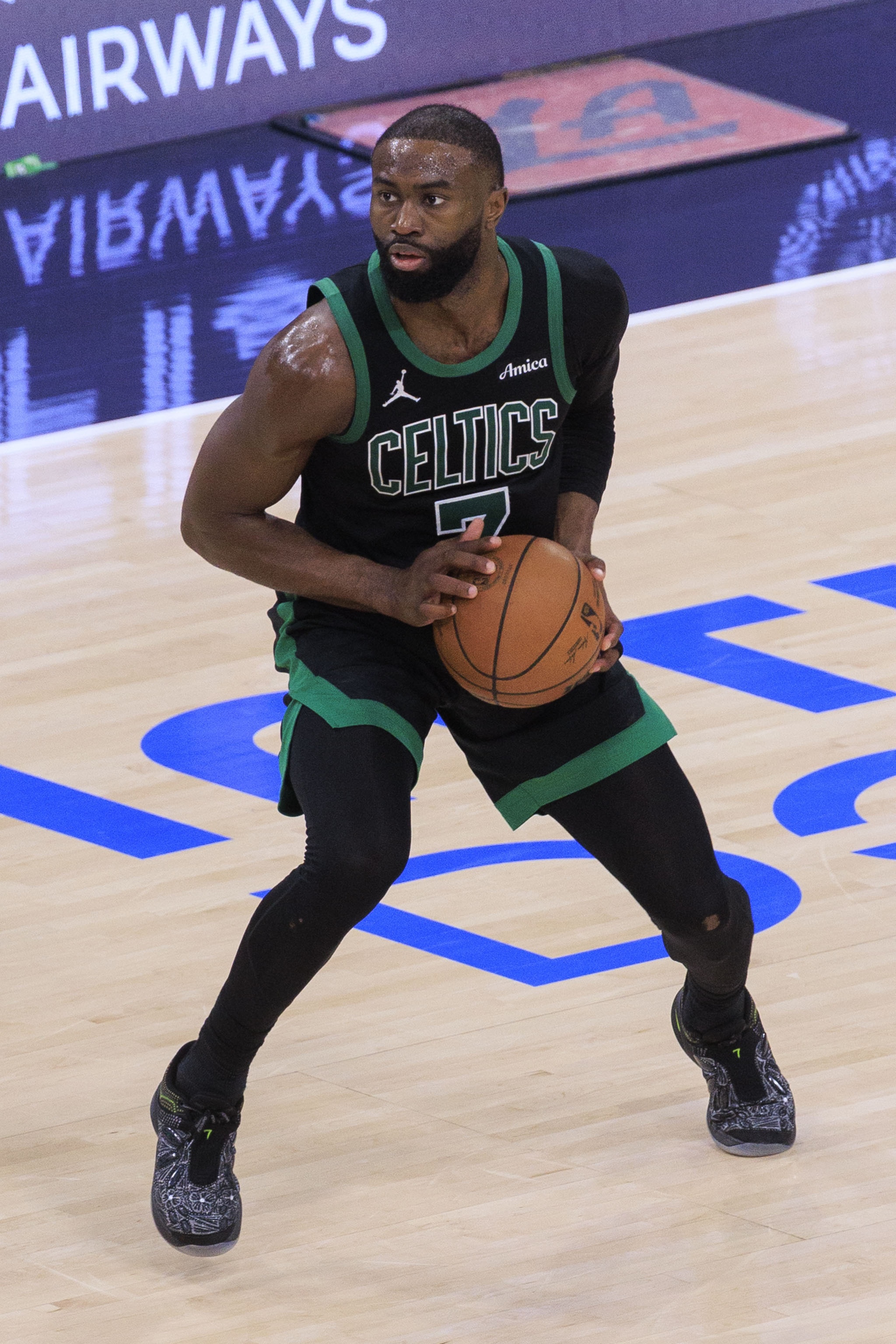 凯尔特人队史仅3人多次砍50+：塔图姆5次 伯德4次 杰伦·布朗2次